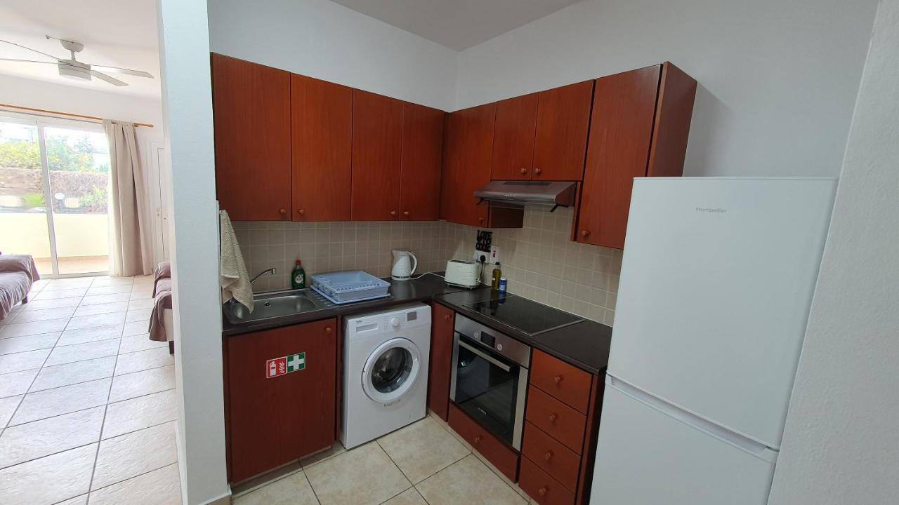 Peaceful Apartment With Double Bed - Oak Breeze Pafos Dış mekan fotoğraf